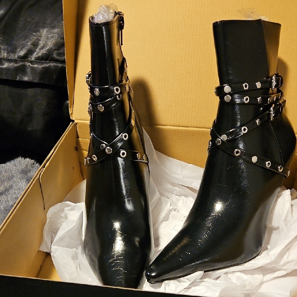 NWT Shoe Dazzle Black Ankle Booties with Silver Studs